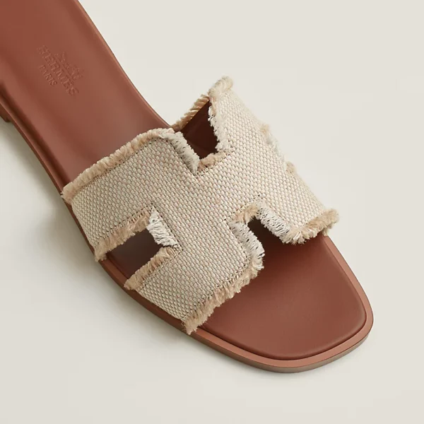 oran-sandal--251047Z A3-above-wm-6-0-0-800-800_g